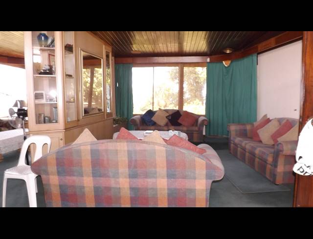 6 BEDROOM HOUSE FOR SALE IN MEREWENT